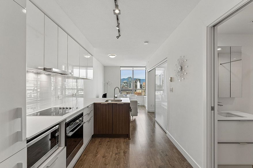 2705 1308 Hornby Street