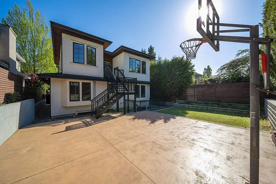 3439 W 40th Avenue