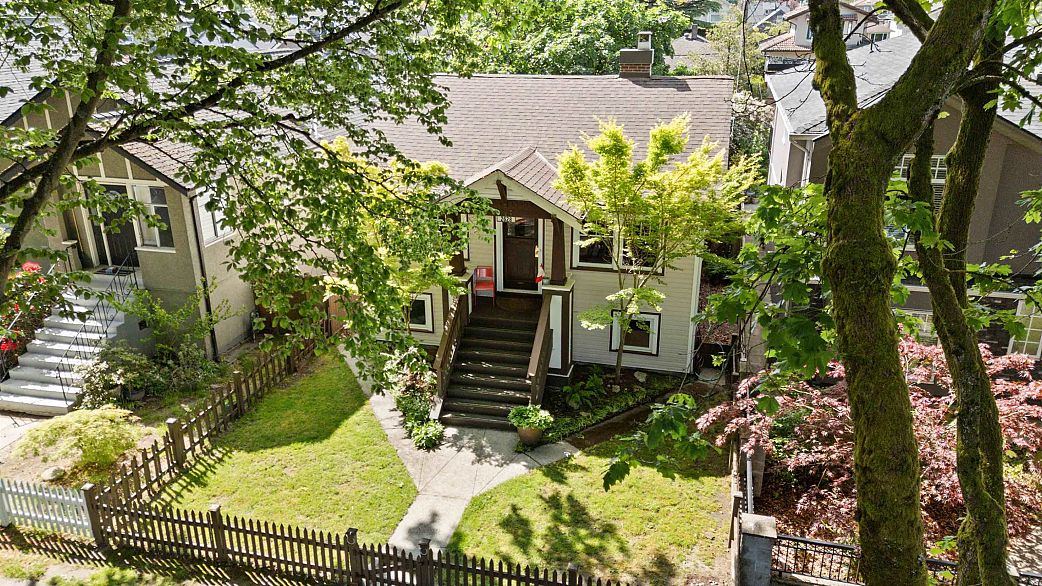 2628 William Street
