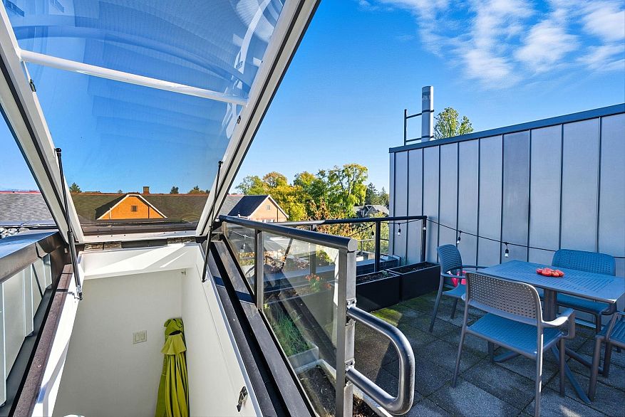 2761 Guelph Street
