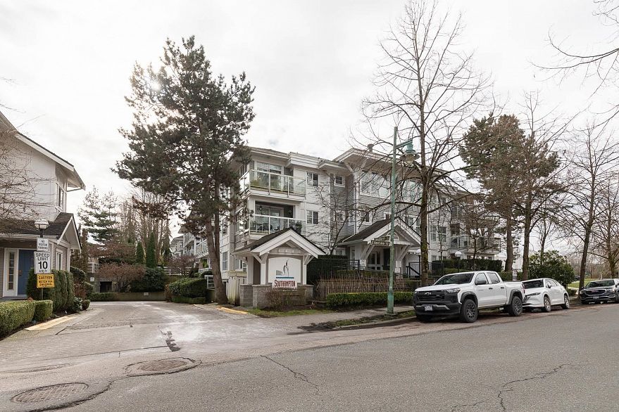 107 3038 E Kent Avenue South