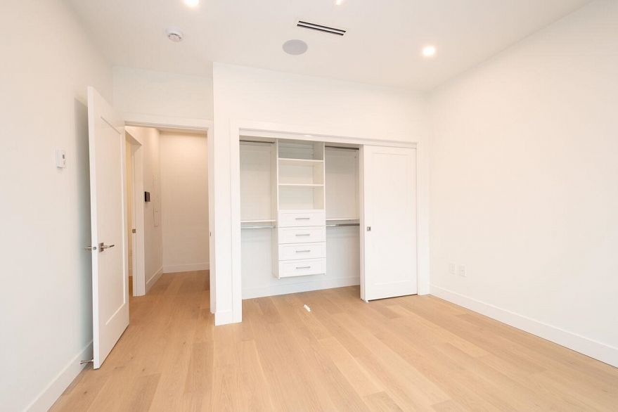 4426 W 4th Avenue