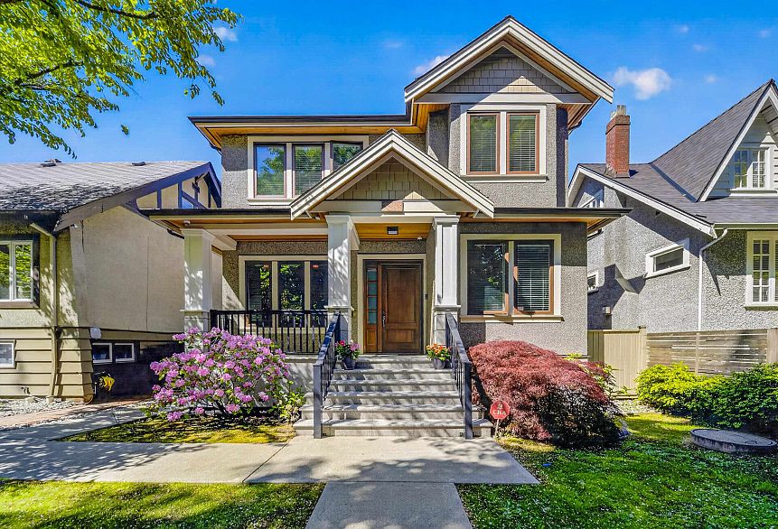3285 W 12th Avenue