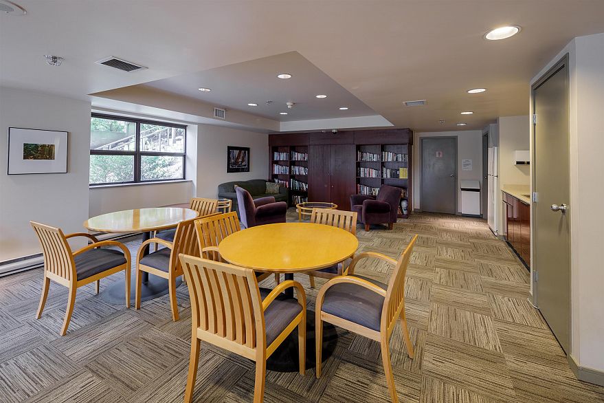1903 1003 Pacific Street