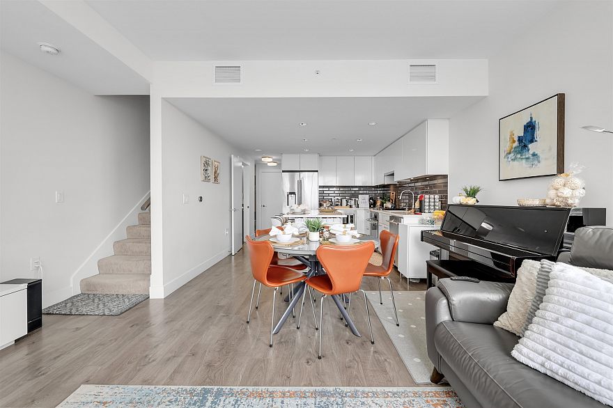 702 3451 Sawmill Crescent