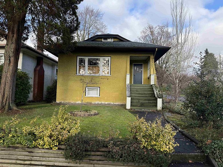 2307 W 47th Avenue