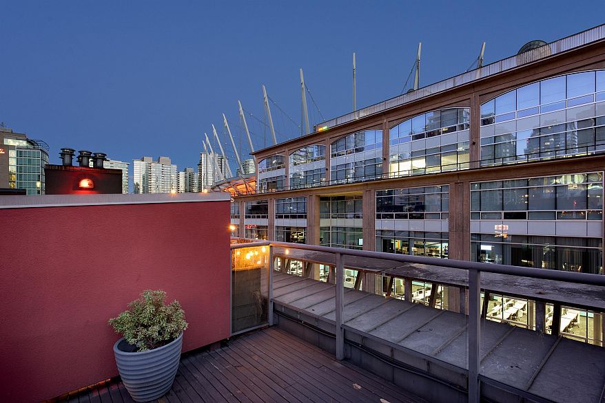 PH6 869 Beatty Street