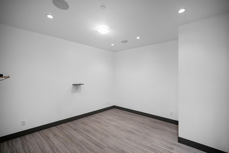 7493 Gatineau Place