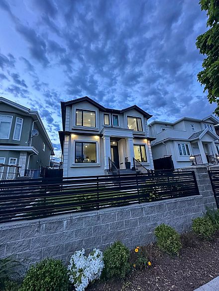 759 E 57th Avenue