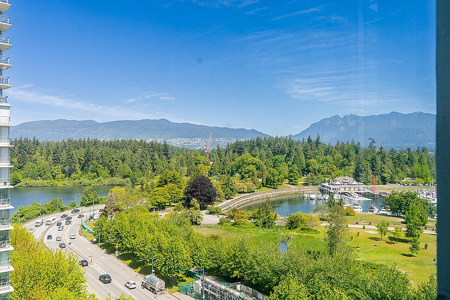 PH110 1889 Alberni Street