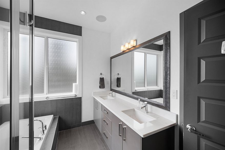 7493 Gatineau Place