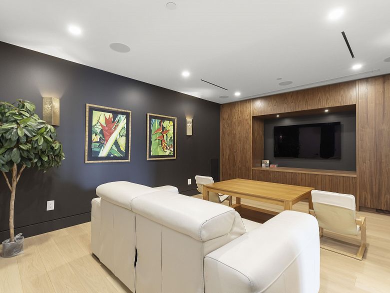 4384 Quesnel Drive