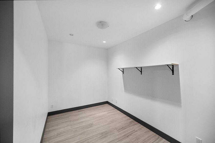 7493 Gatineau Place