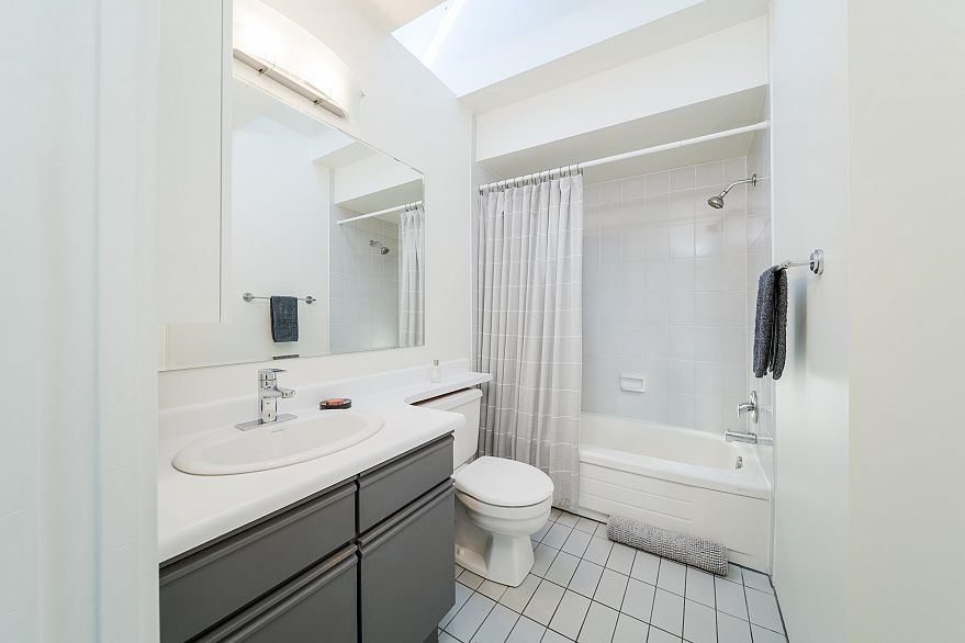 141 W 13th Avenue