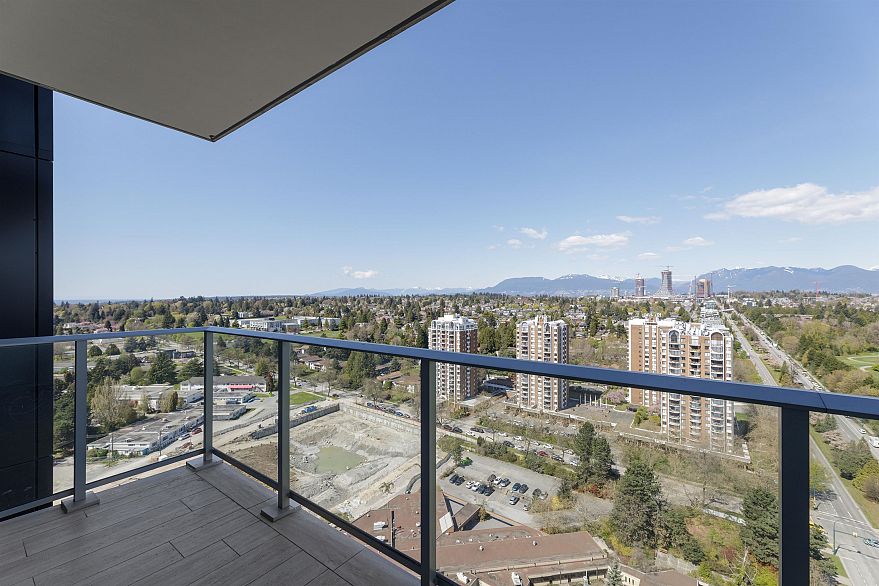 2501 7433 Cambie Street