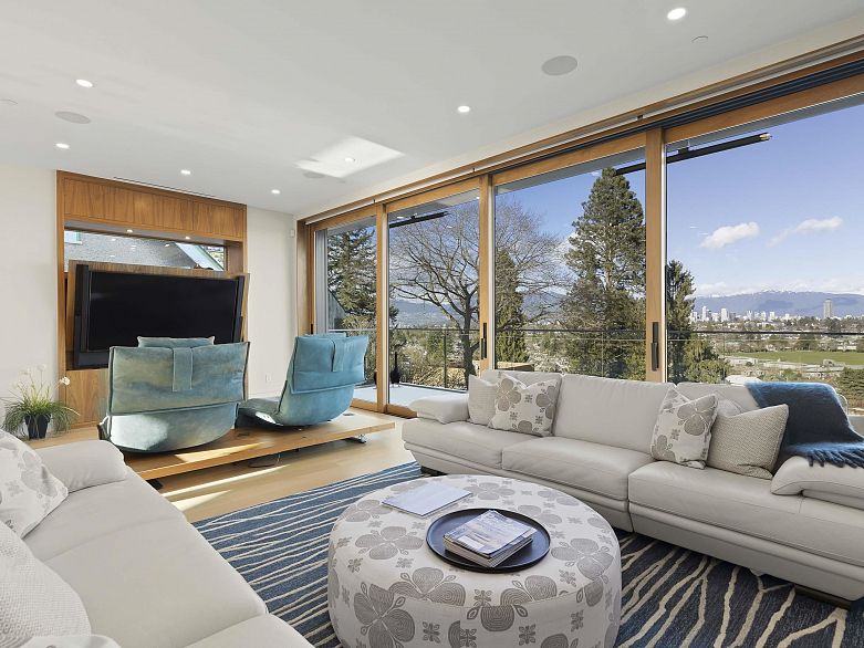 4384 Quesnel Drive