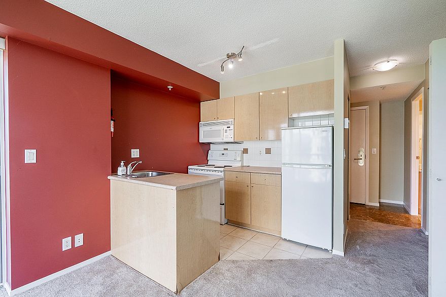 PH110 1889 Alberni Street