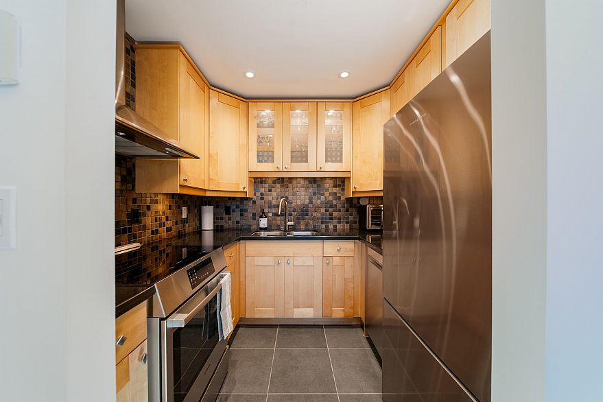 141 W 13th Avenue