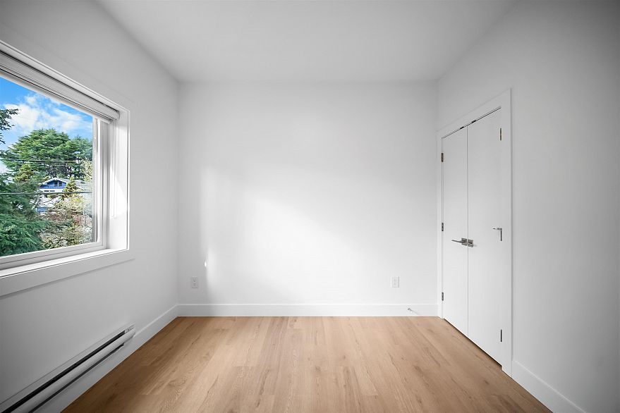 7493 Gatineau Place
