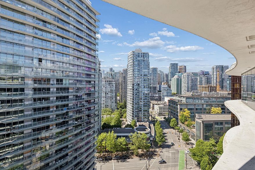 2008 68 Smithe Street
