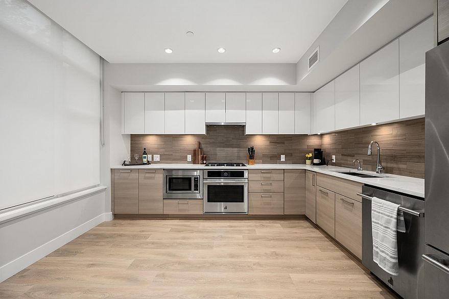 3482 Marine Way