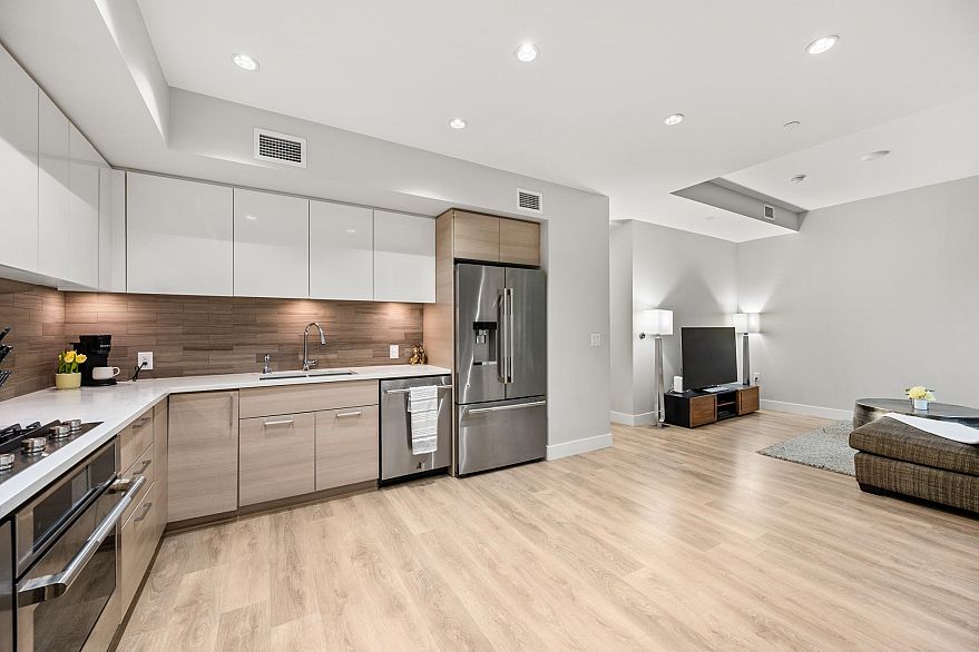 3482 Marine Way