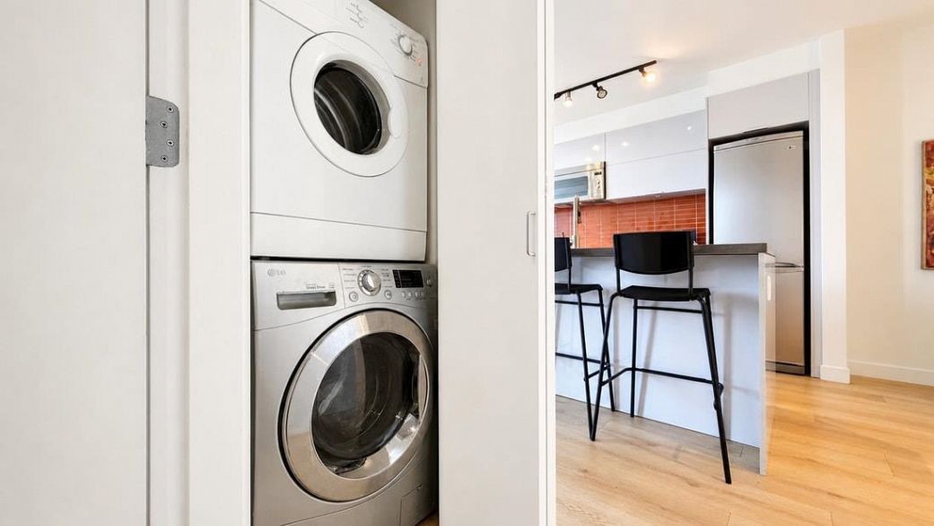 2908 108 W Cordova Street