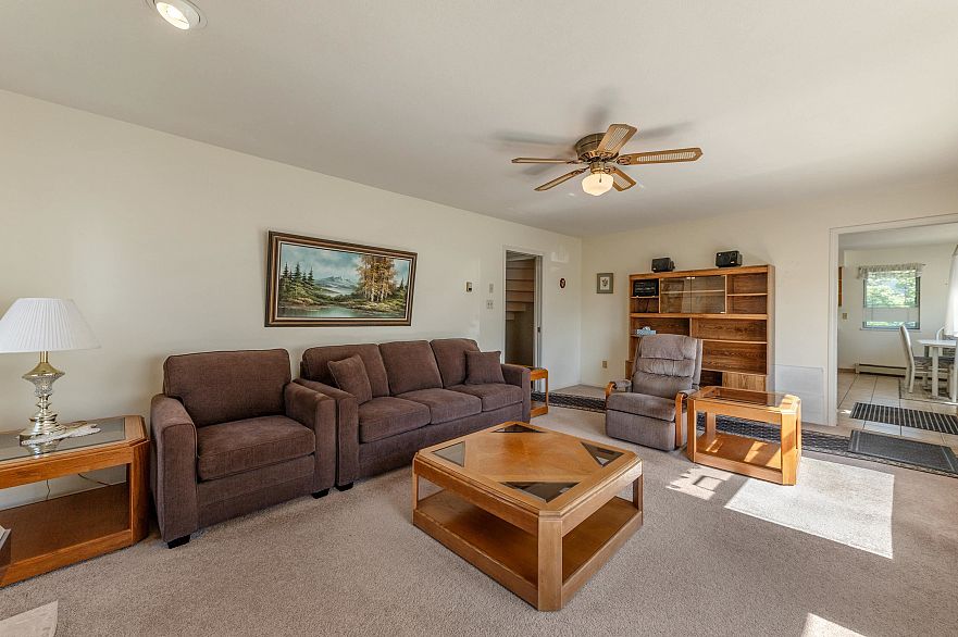 7416 Jasper Crescent