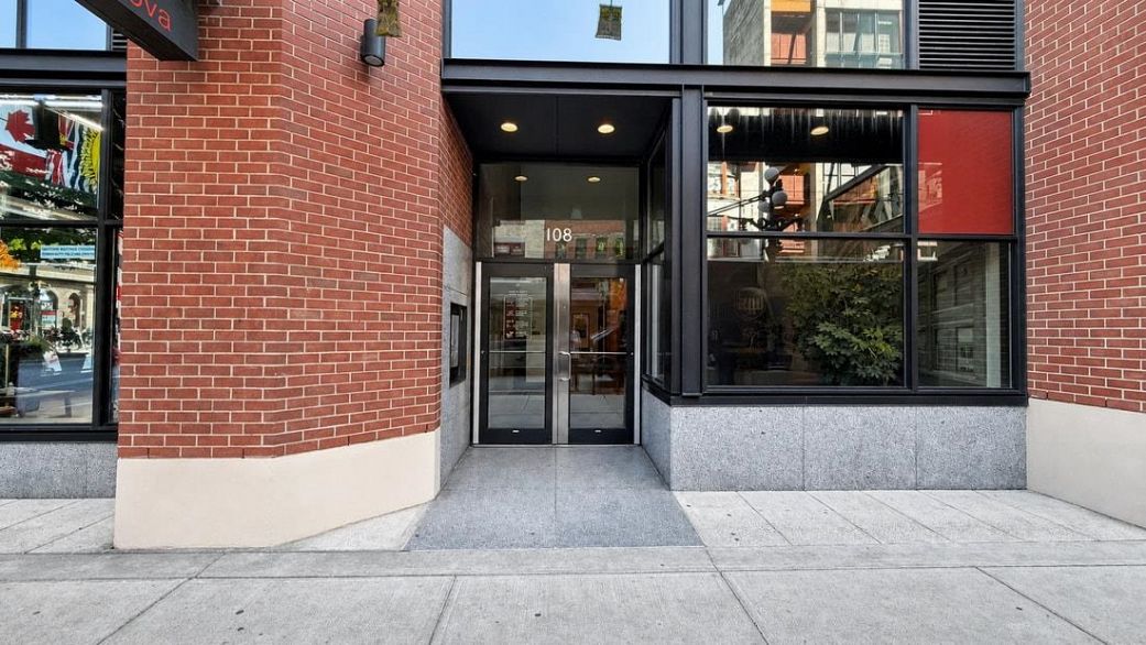 2908 108 W Cordova Street