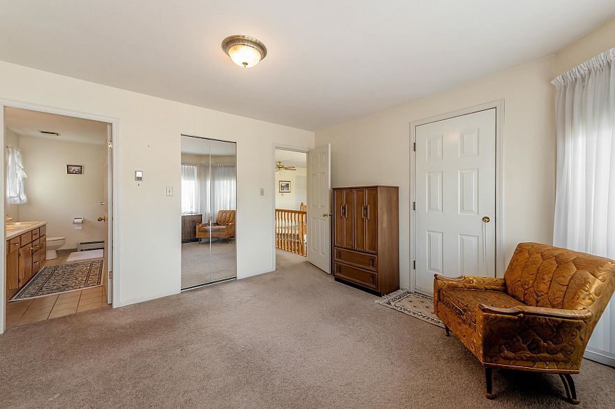 7416 Jasper Crescent
