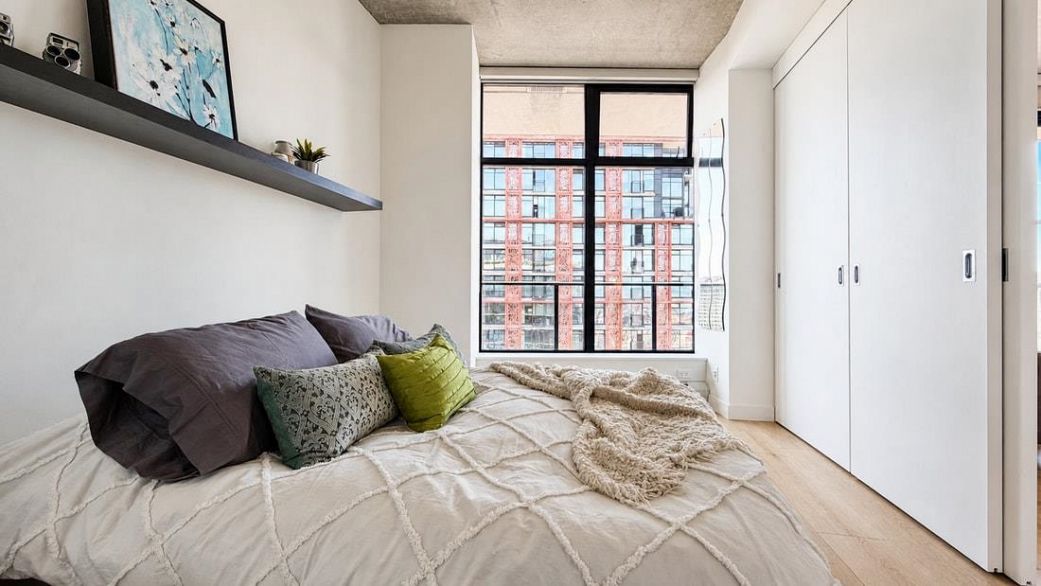 2908 108 W Cordova Street