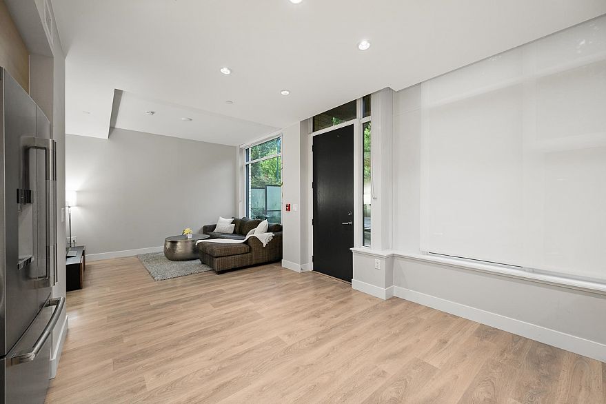 3482 Marine Way