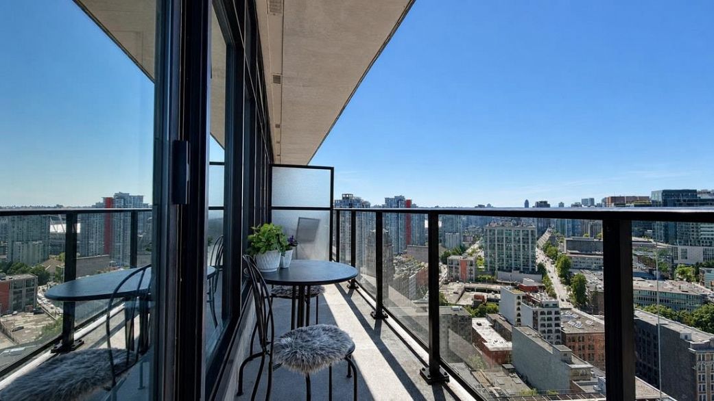 2908 108 W Cordova Street