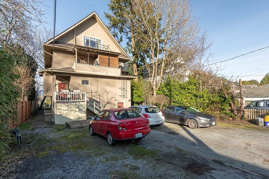 236 W 12th Avenue