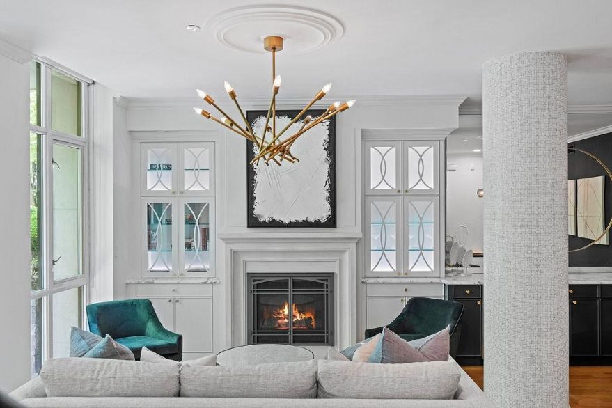 471 Beach Crescent