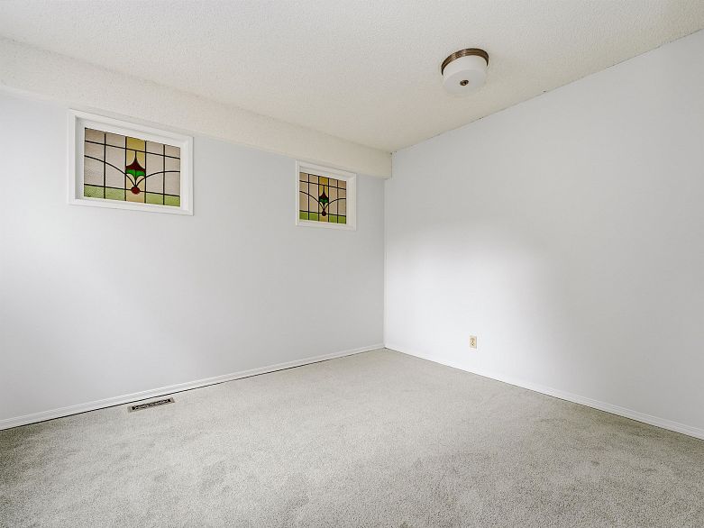 3542 Hurst Place