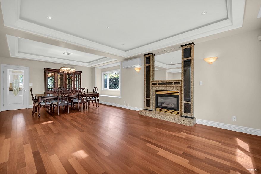 6081 Elm Street