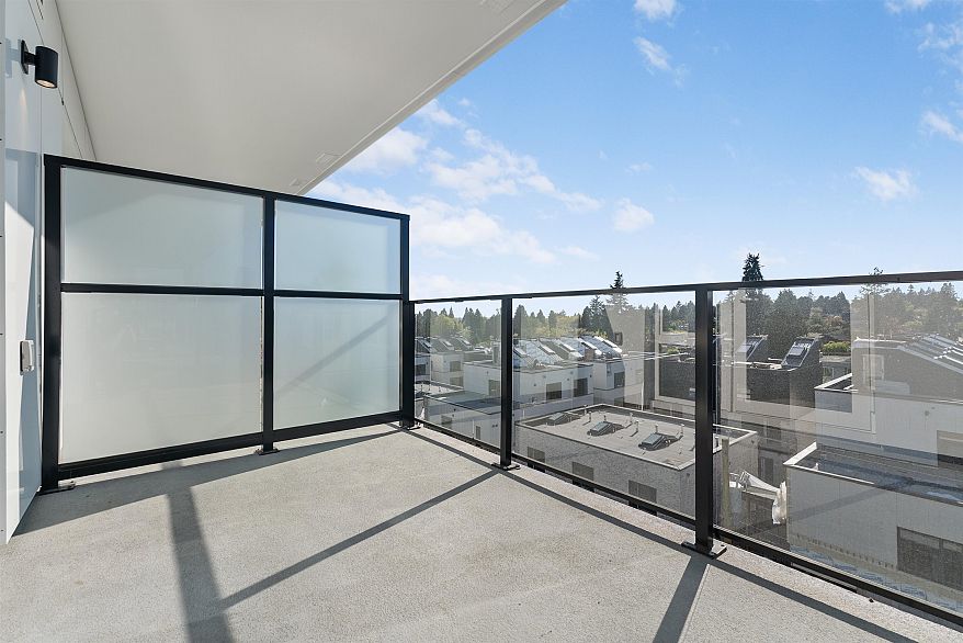 602 6859 Cambie Street