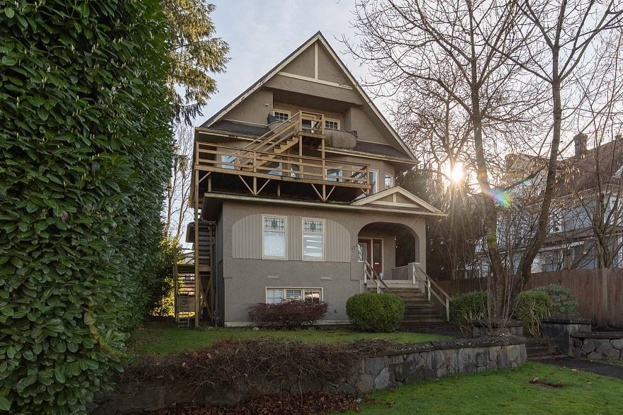 236 W 12th Avenue