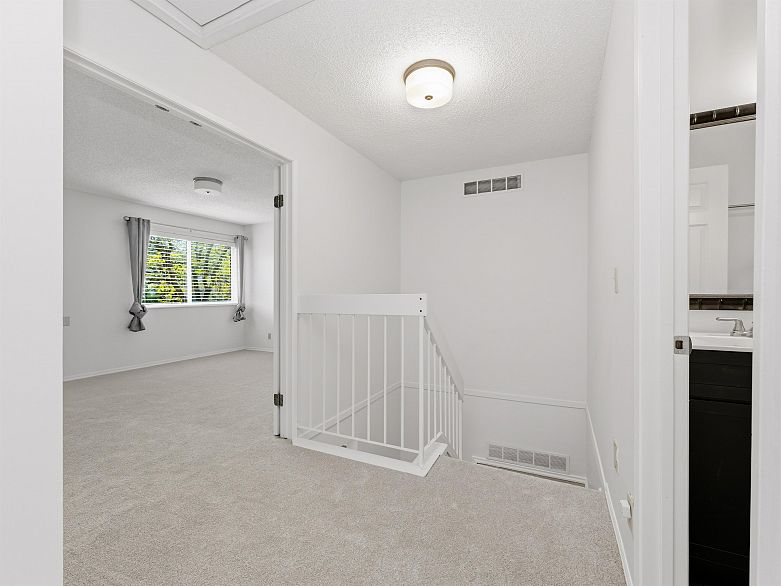 3542 Hurst Place
