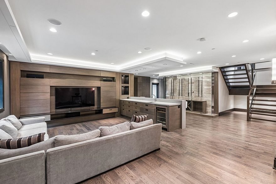 6149 Angus Drive