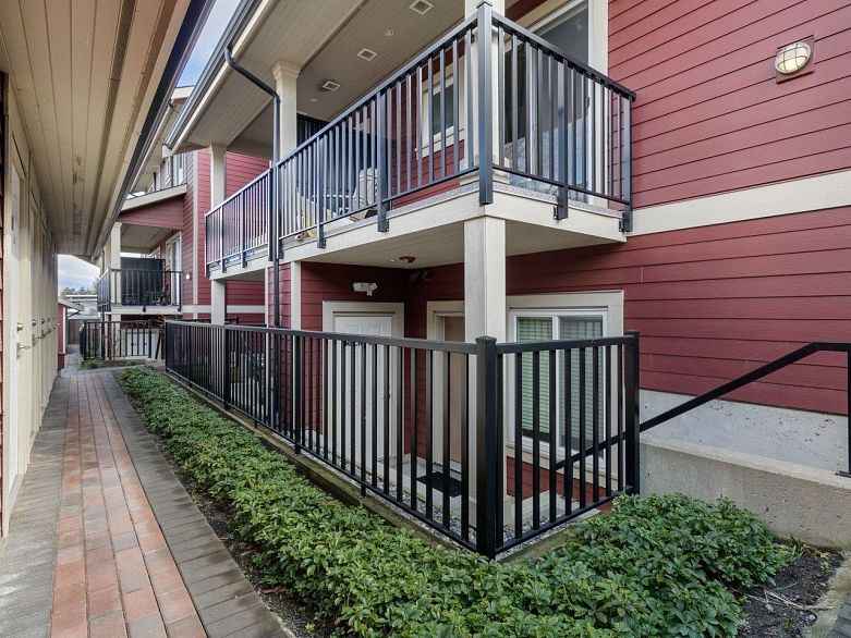 102 4577 Slocan Street