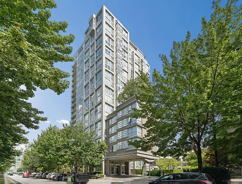 501 1228 Marinaside Crescent