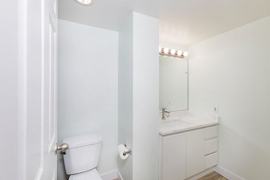 1808 5189 Gaston Street