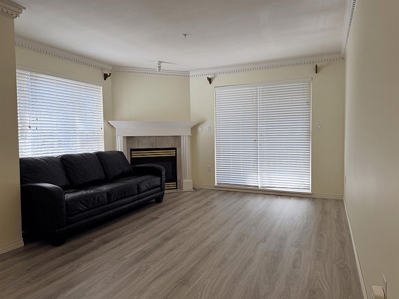 207 5683 Hampton Place