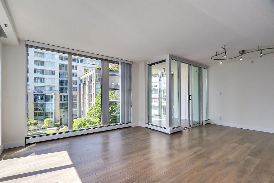 501 1228 Marinaside Crescent