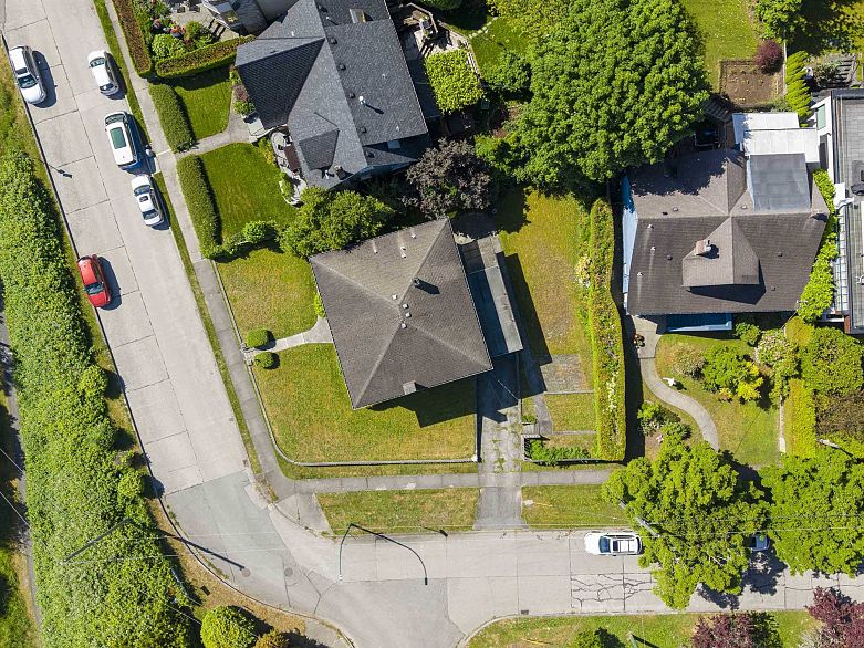 4514 Bellevue Drive