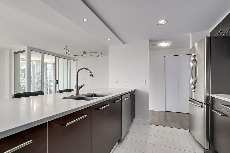 501 1228 Marinaside Crescent
