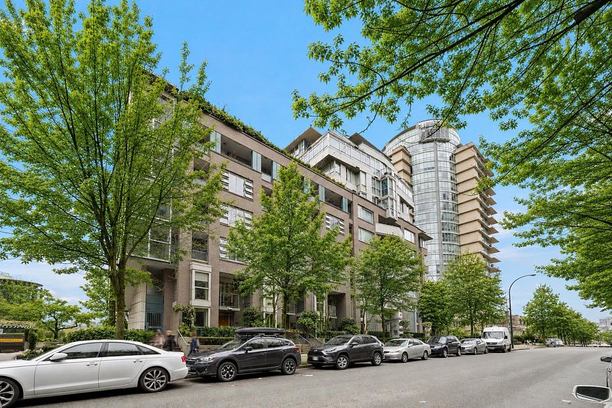 501 1228 Marinaside Crescent