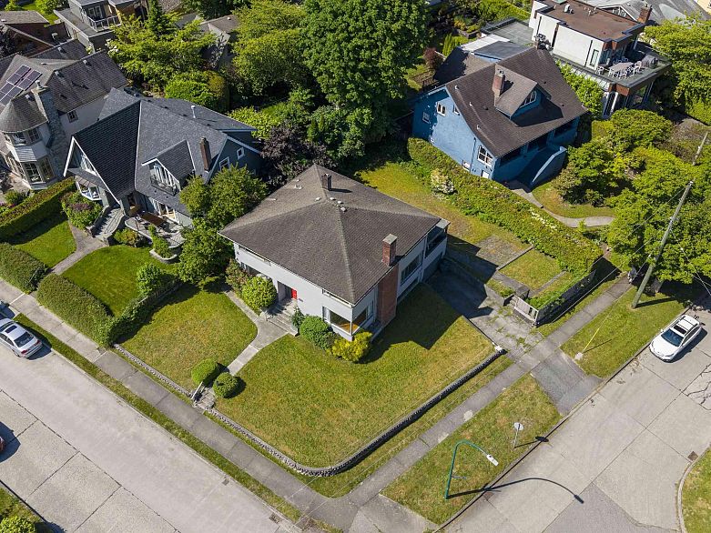 4514 Bellevue Drive